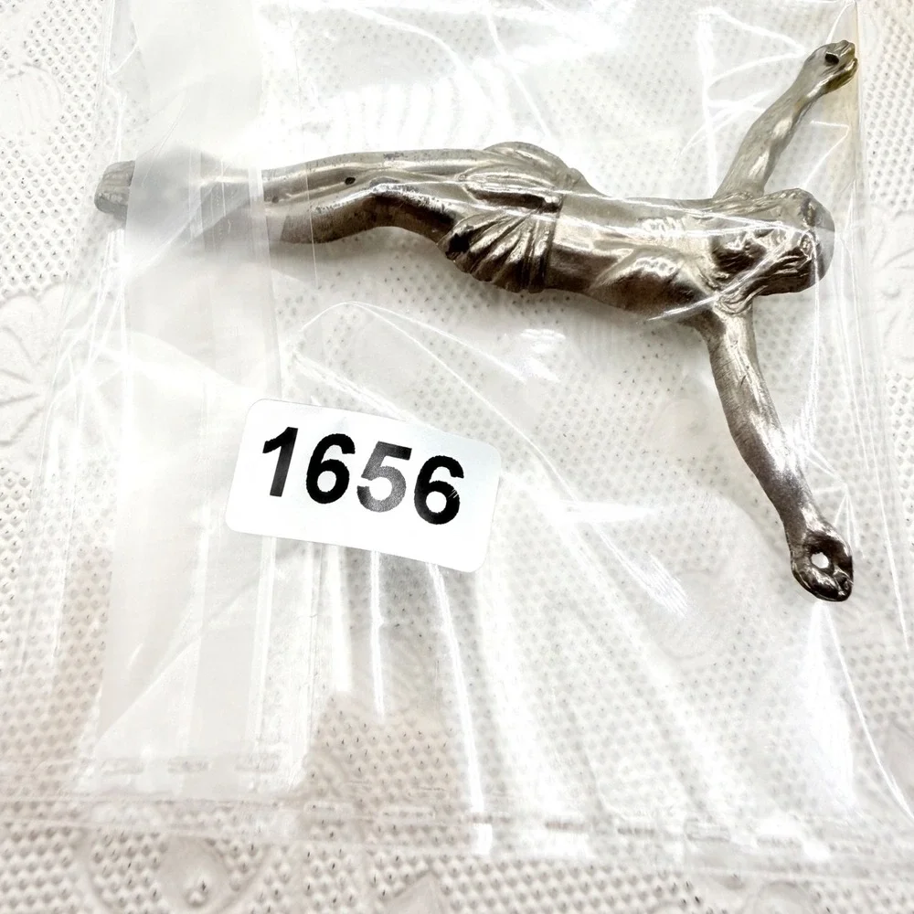 Vintage Silver Tone Pewter Jesus Corpus Christi Crucifix 2.5